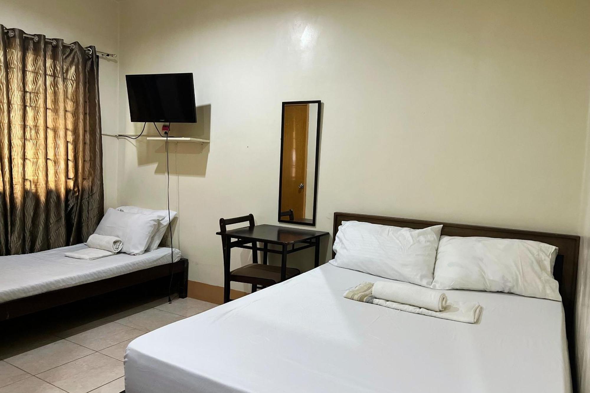 Sta Rosa Inn Iloilo Powered By Cocotel Номер фото
