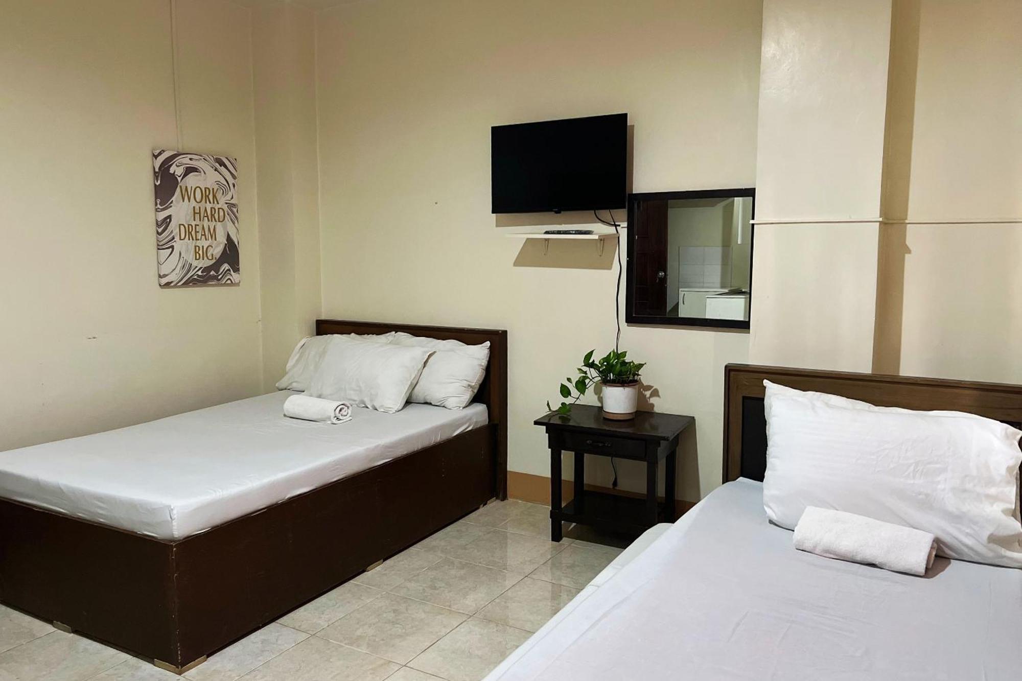 Sta Rosa Inn Iloilo Powered By Cocotel Номер фото